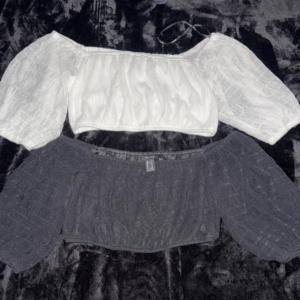 Forever 21 White and Black Off-Shoulder Puff Sleeve Crop Tops 🗿🛖